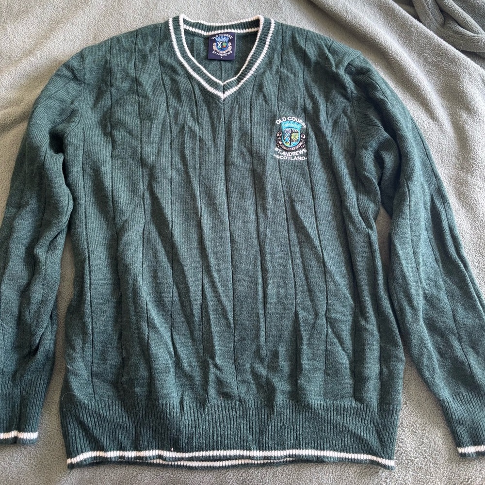 Classic V-Neck Sweater in Deep Green